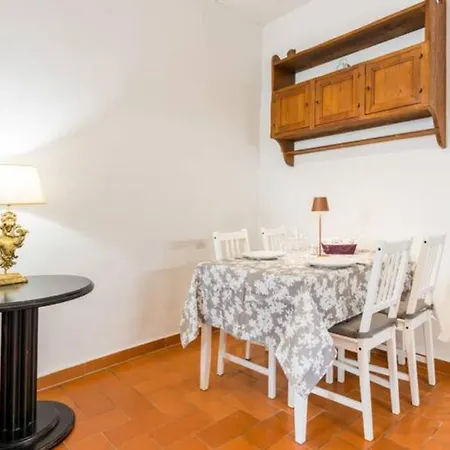 Dalu Lucilla - Private Car Park 15 Minutes To The Center Apartment *