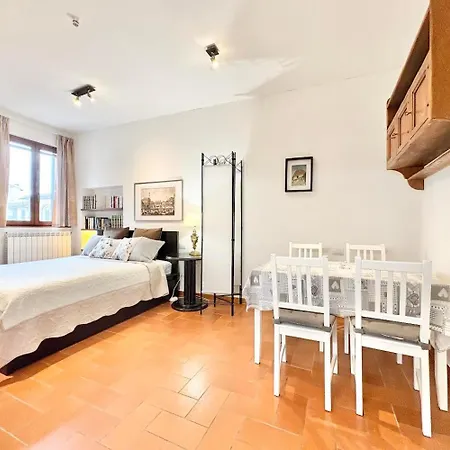 Dalu Lucilla - Private Car Park 15 Minutes To The Center Florence