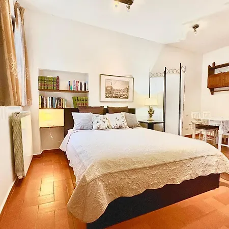 Dalu Lucilla - Private Car Park 15 Minutes To The Center Apartment *