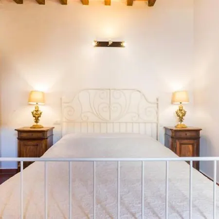 Dalu Lucilla - Private Car Park 15 Minutes To The Center Apartman *